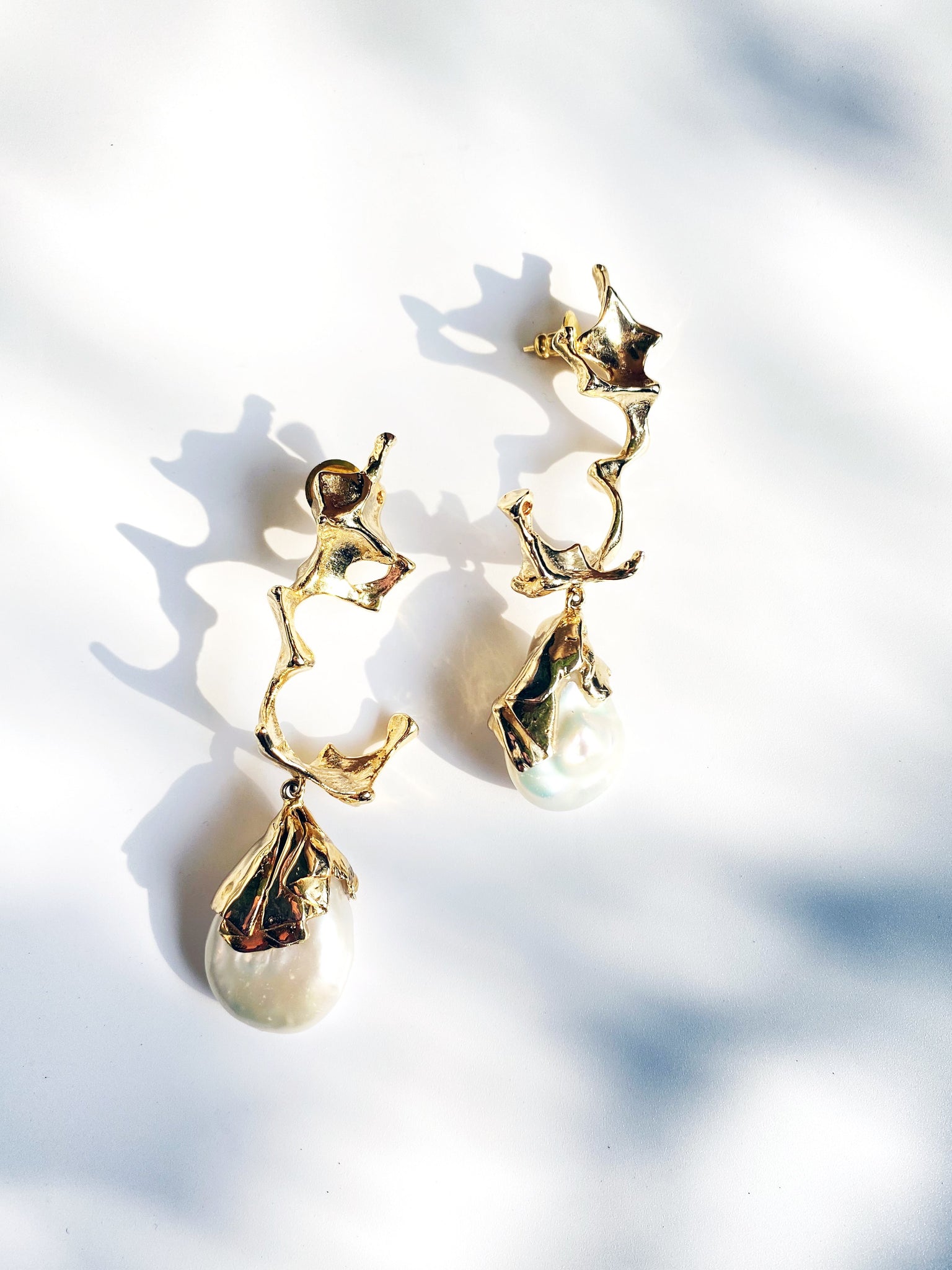 Limited Edition Studio Metallurgy Sea horse pearl earrings 