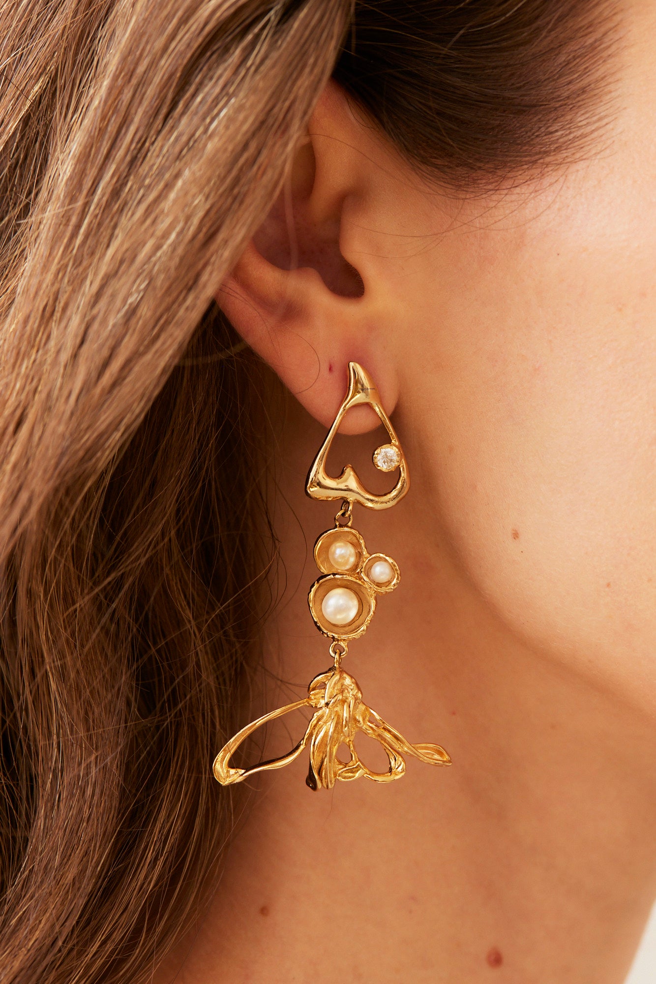Studio Metallurgy Fish Pearl Earring Ivory & Gold Collection 