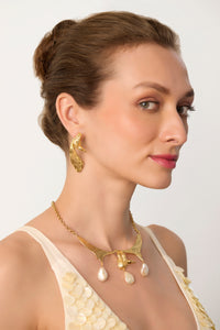 The Winged Necklet