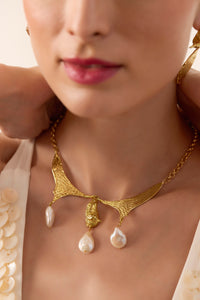 The Winged Necklet