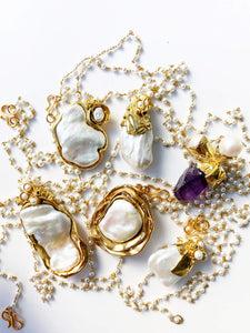 Baroque Pearl Pendant // 18