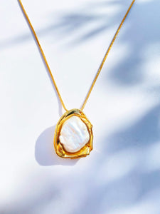 Baroque Pearl Pendant // 22