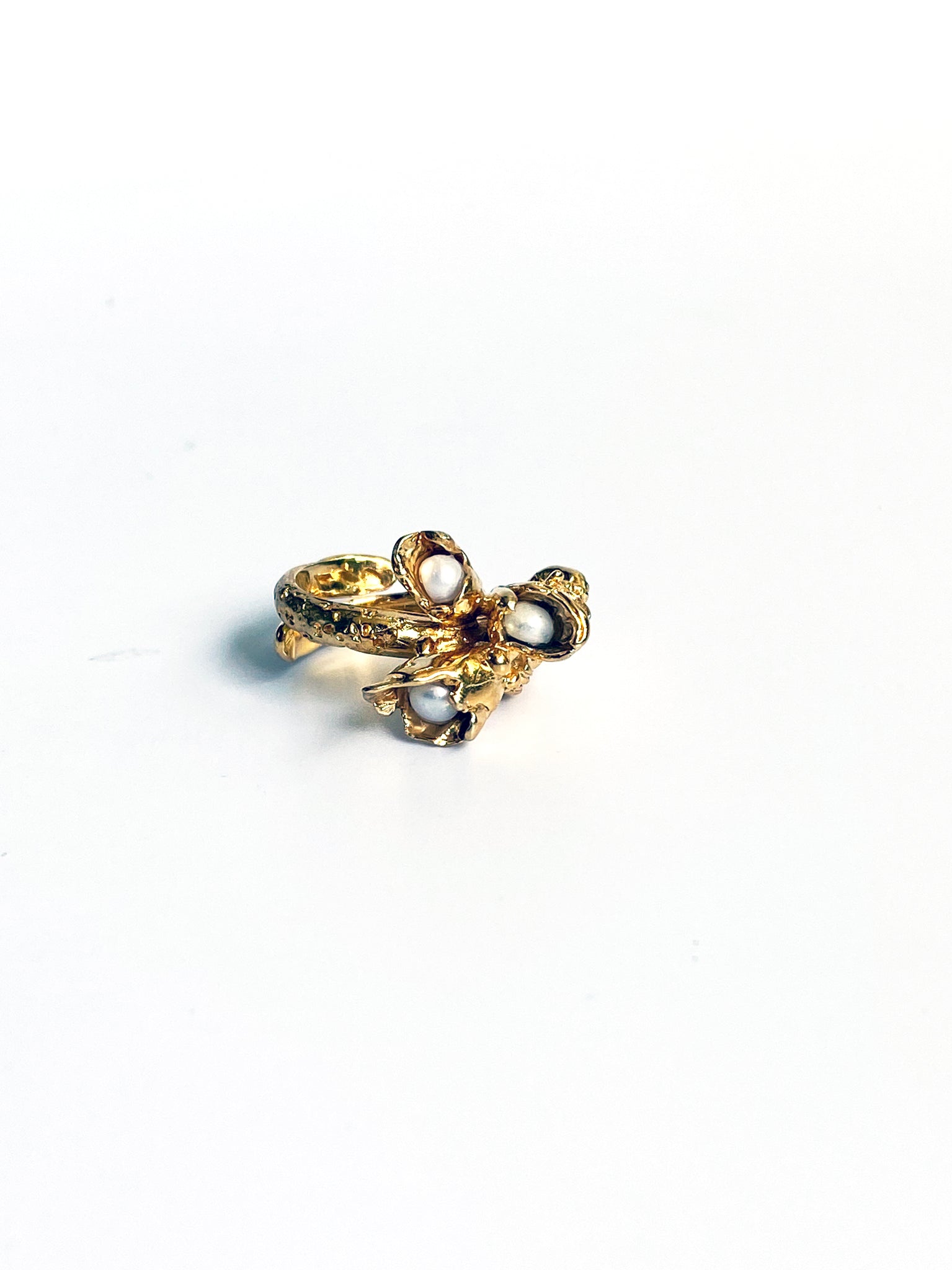 Pearl Treasure Ring 02